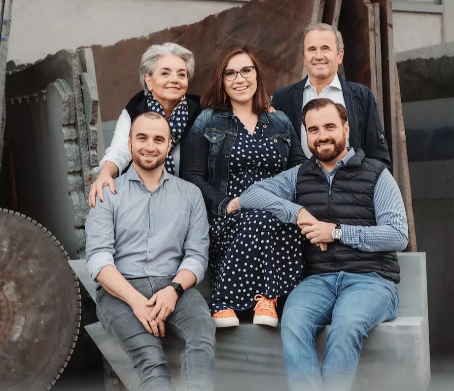 Familienbetrieb Steinmetz Provasnek aus Graz Familienbetrieb Steinmetz Provasnek aus Graz